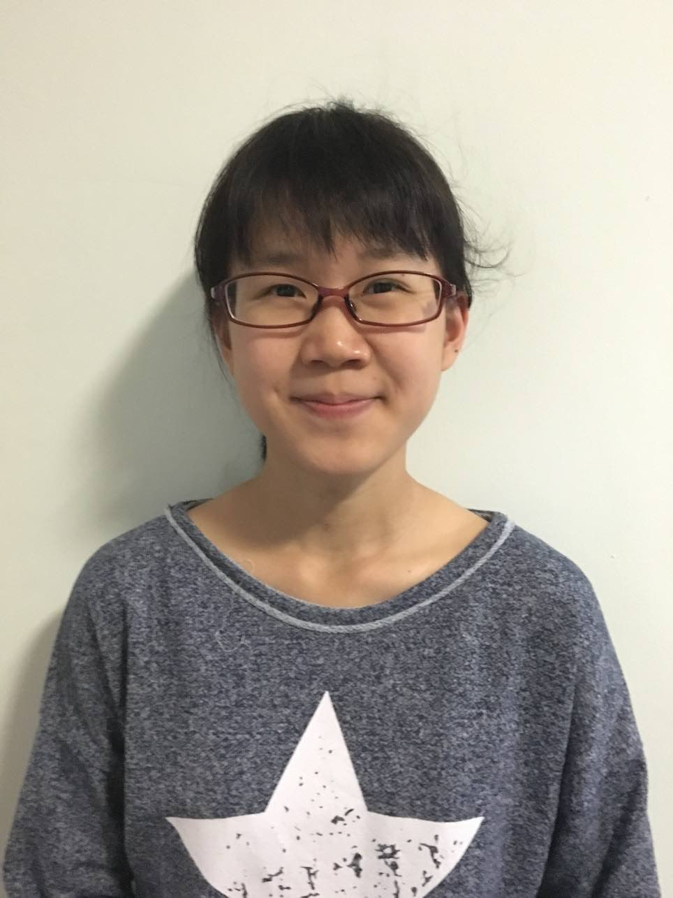 Go to the profile of He Shiying