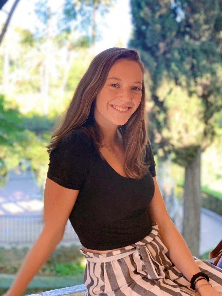 Go to the profile of Scarlet Bliss