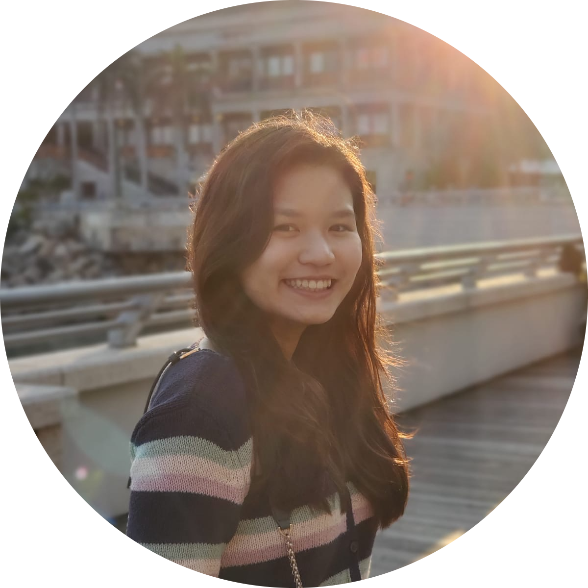 Go to the profile of Julianne Lee