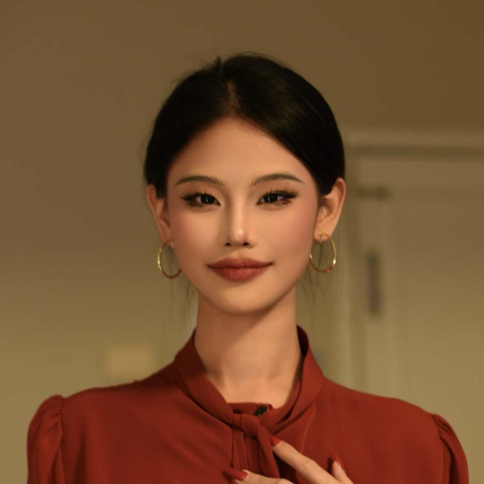 Go to the profile of Sonia Long