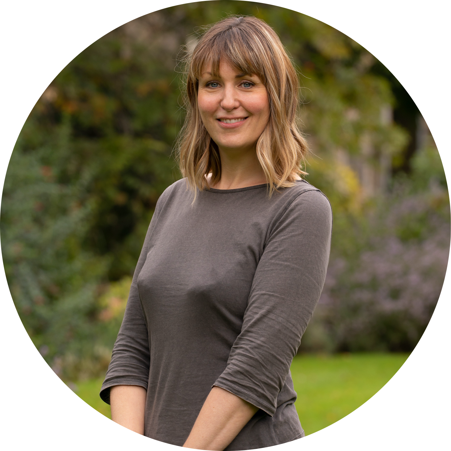 Go to the profile of Emma Bond