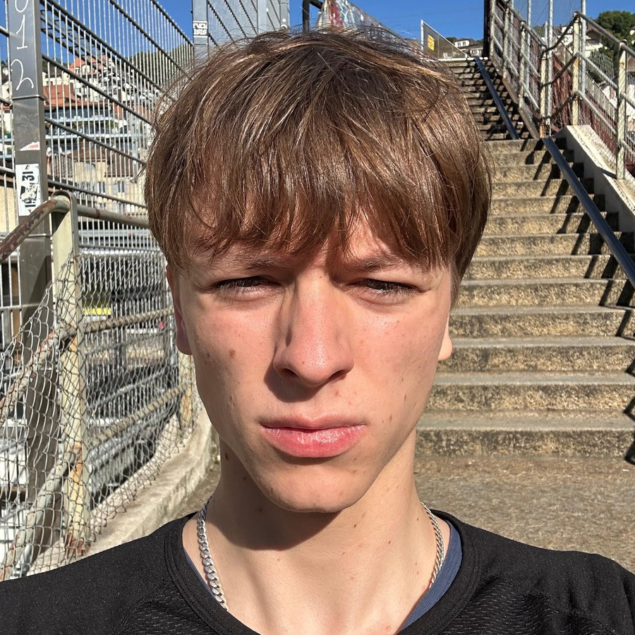 Go to the profile of Lennox Ruffiner