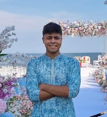 Go to the profile of Aayush Garg