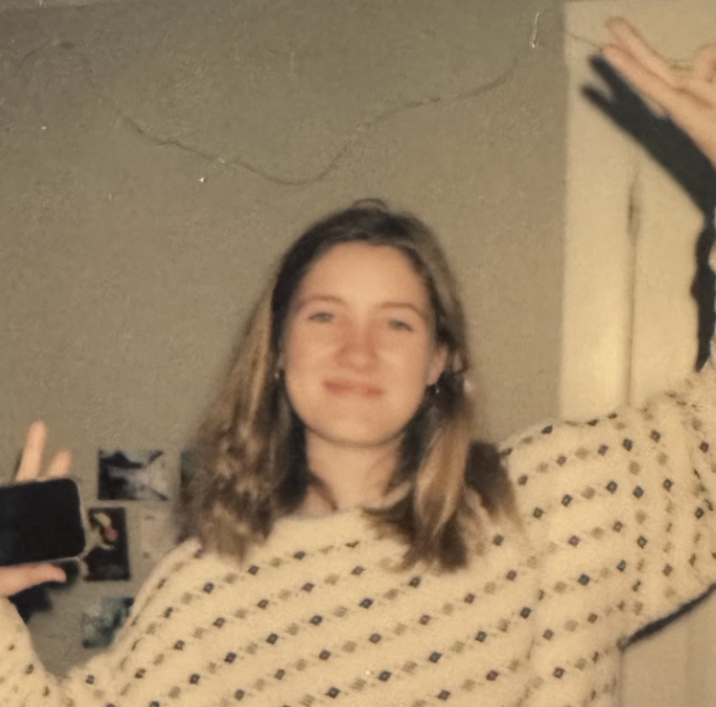 Go to the profile of Alexa Pil