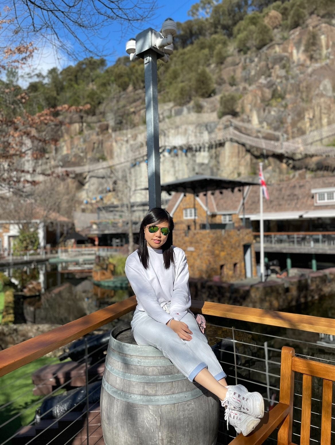 Go to the profile of LIU JOANA