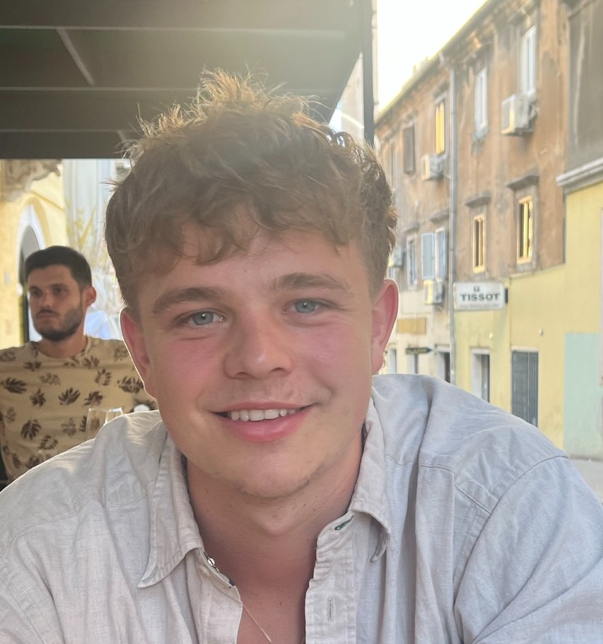 Go to the profile of Jimmy Strainge